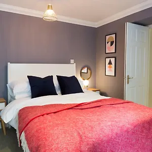 Ceres Newly Refurbished 3 Bedroom In Heart Of , Bath United Kingdom