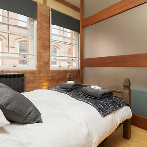 Stylish And Comfortable Lace Market Studio , Nottingham United Kingdom